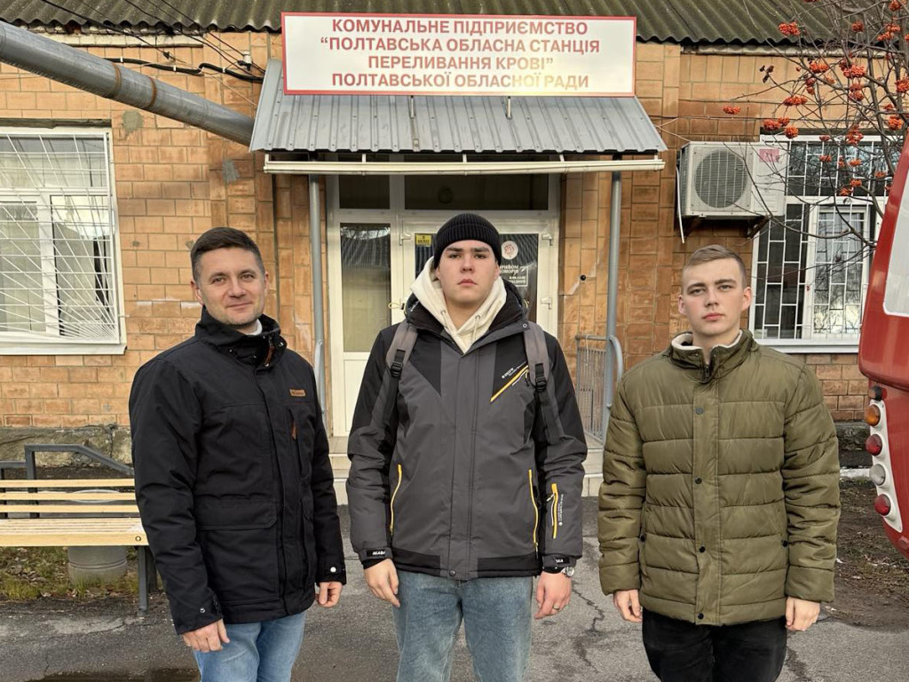 Кров рятує життя: науковці ПДМУ стали донорами / Blood saves lives: PSMU scholars donated blood